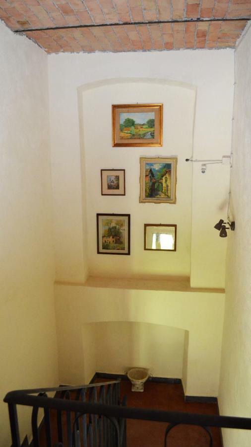 Agriturismo "Veritas" Bed & Wine Casaleggio Boiro ภายนอก รูปภาพ