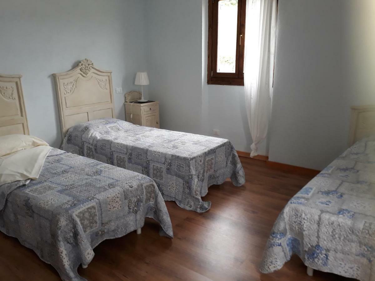Agriturismo "Veritas" Bed & Wine Casaleggio Boiro ภายนอก รูปภาพ