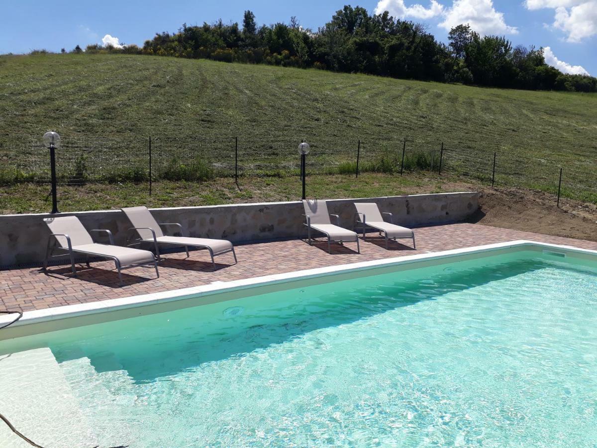 Agriturismo "Veritas" Bed & Wine Casaleggio Boiro ภายนอก รูปภาพ