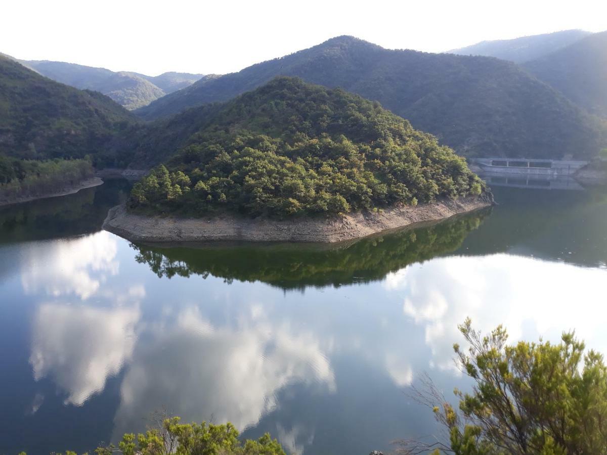 Agriturismo "Veritas" Bed & Wine Casaleggio Boiro ภายนอก รูปภาพ